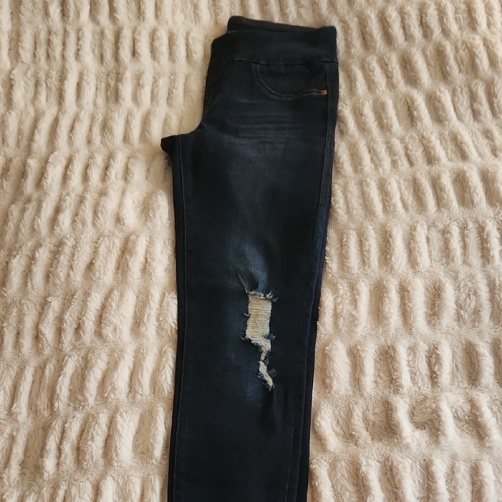 Rock & Republic Blue Skinny Jeans with Knee Distress
